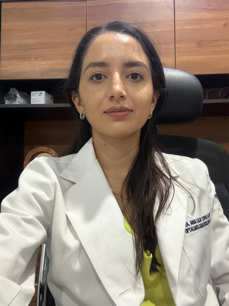 Ana Lilia Tapia Socio-Asociacion-Mexicana-de-Oculoplastica-AMCOO