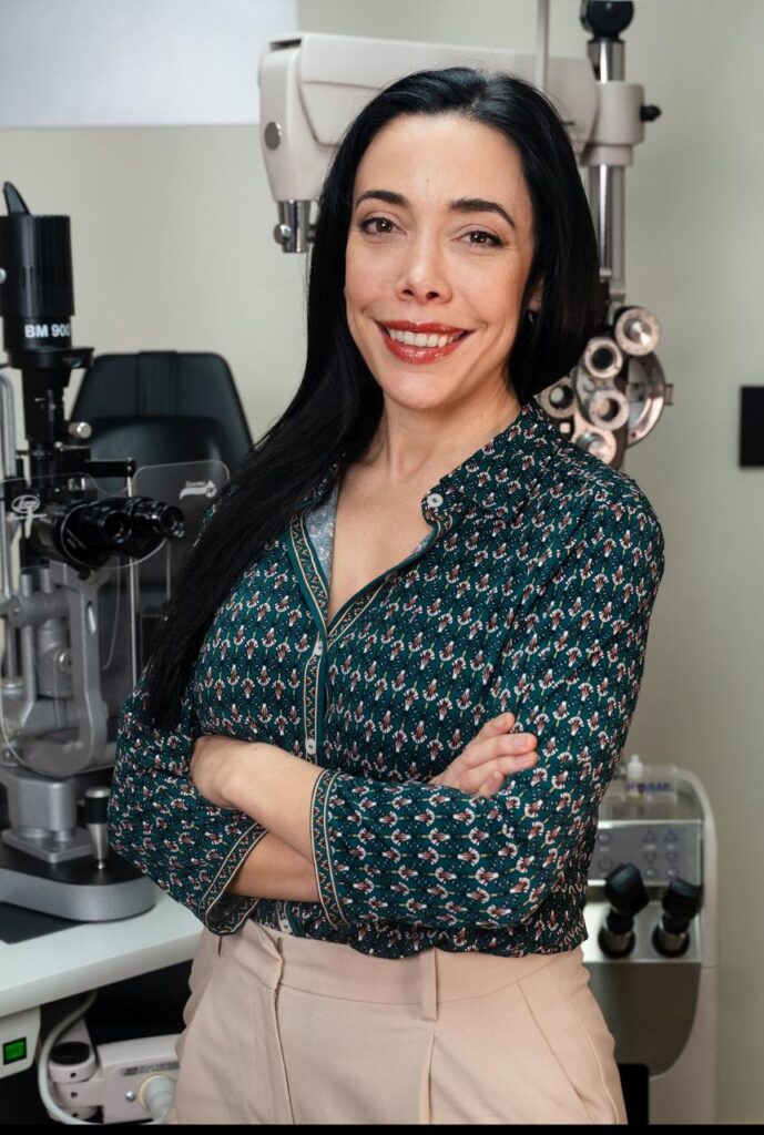 Andrea-Cardenas-Gonzalez-Socio-Asociacion-Mexicana-de-Oculoplastica-AMCOO.jpeg
