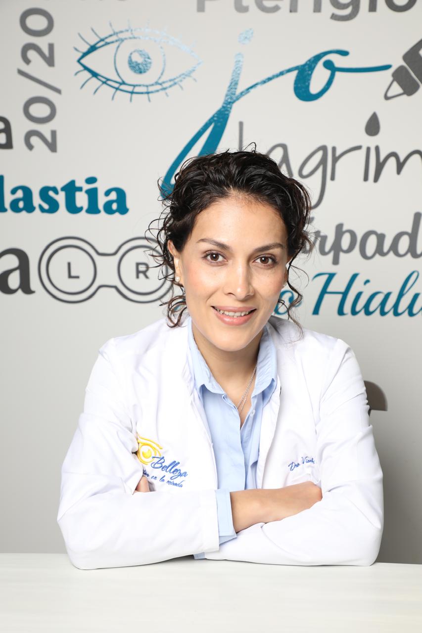 Vianhi-Lopez-Rioja-Socio-Asociacion-Mexicana-de-Oculoplastica-AMCOO.jpg